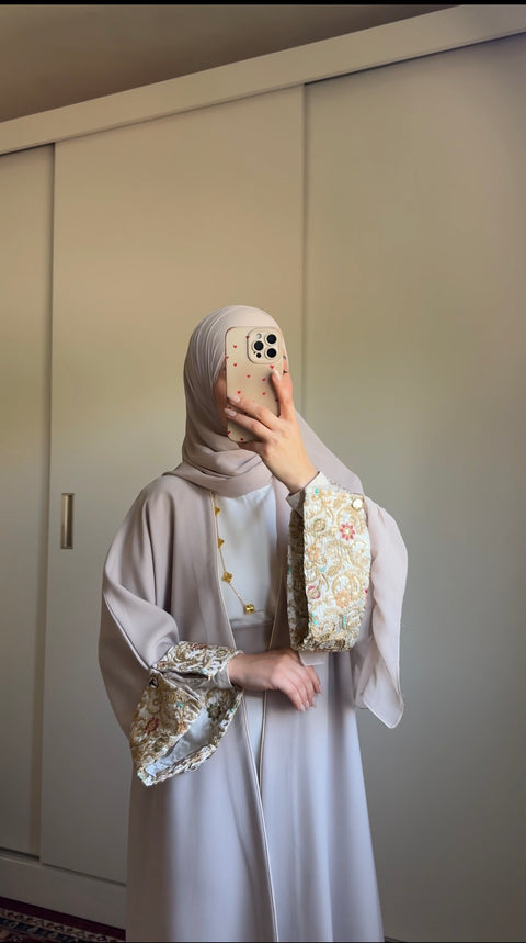 عباية ايد مزركش