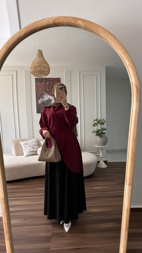 بلوزة وتنورة ٢