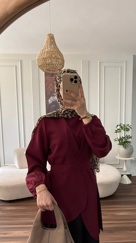 بلوزة طويلة