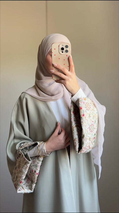 عباية ايد مزركش